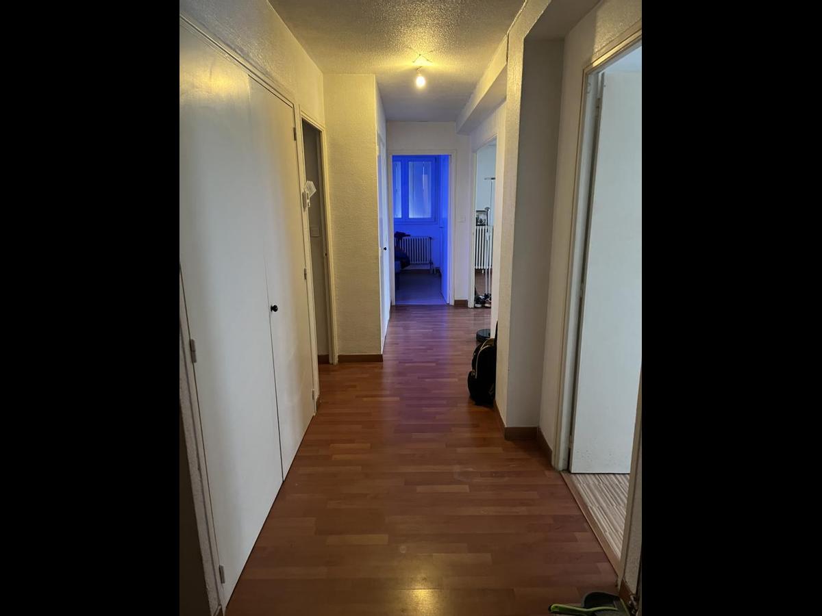 Colocation à Montpellier : Colocation Montpellier — chambre meublée · Écusson · (photo 4/6)