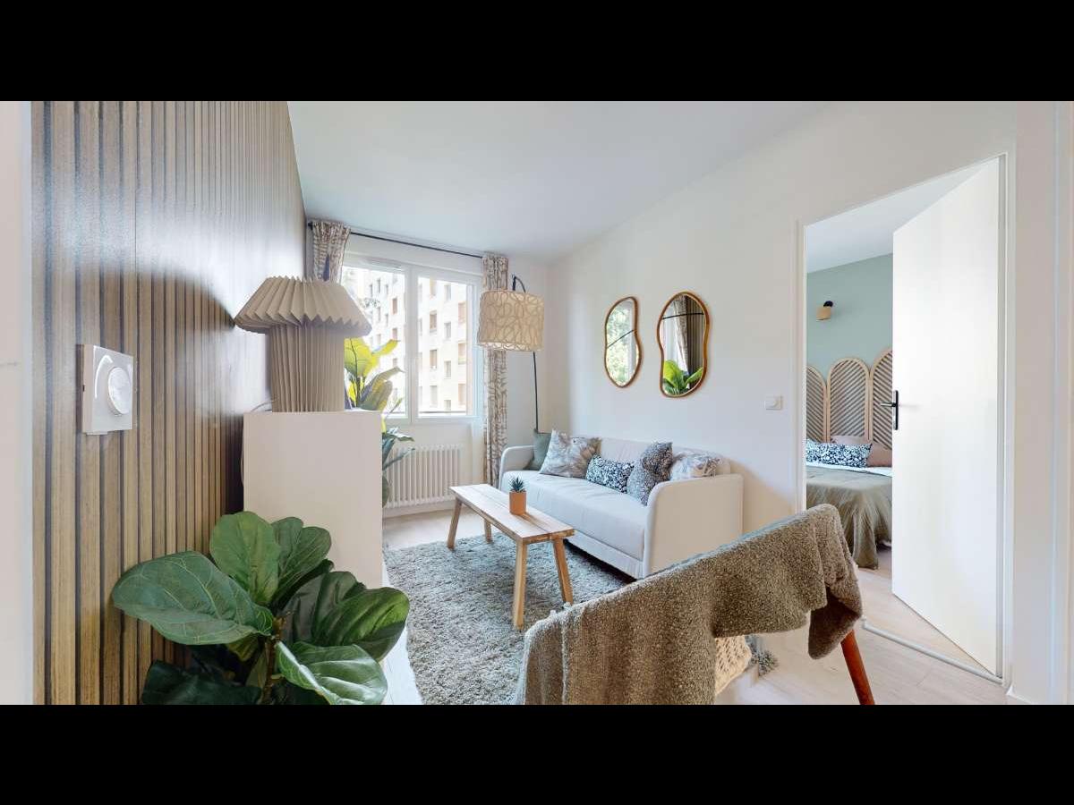 Colocation à Lyon — Chambre avec bureau · Lyon (35 m² le logement)