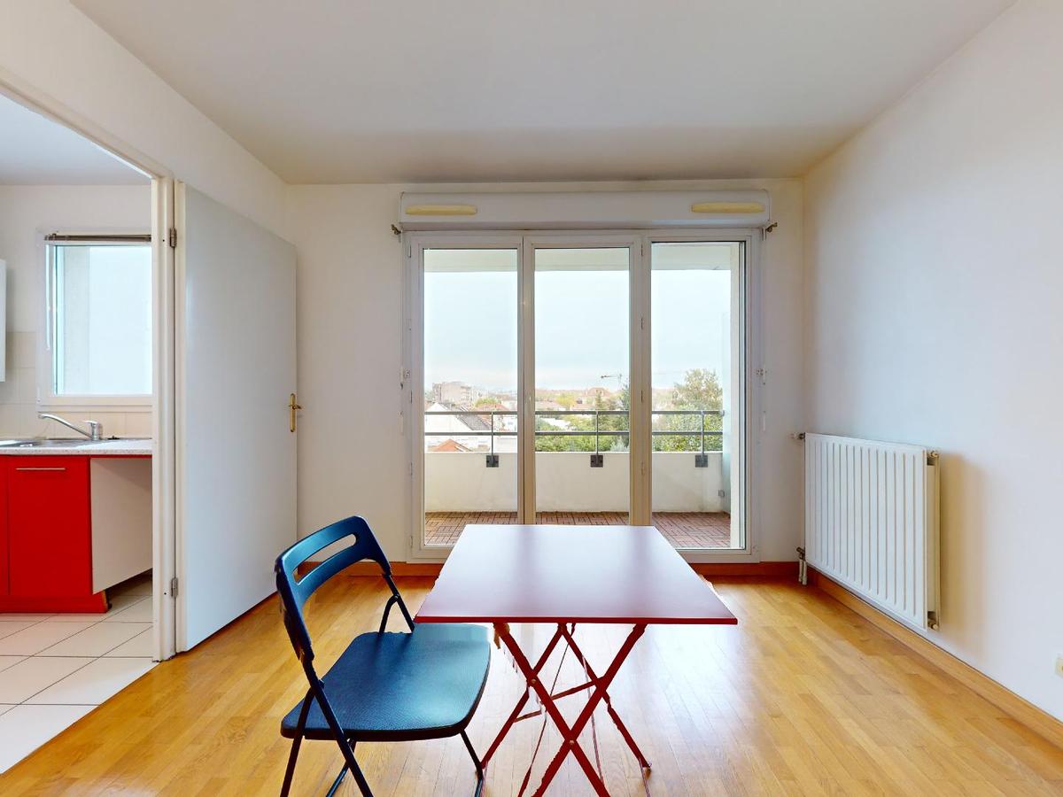 Colocation à Bordeaux : 6 colocs / chambre dans appart 96 m² · Bordeaux (photo 1/6)