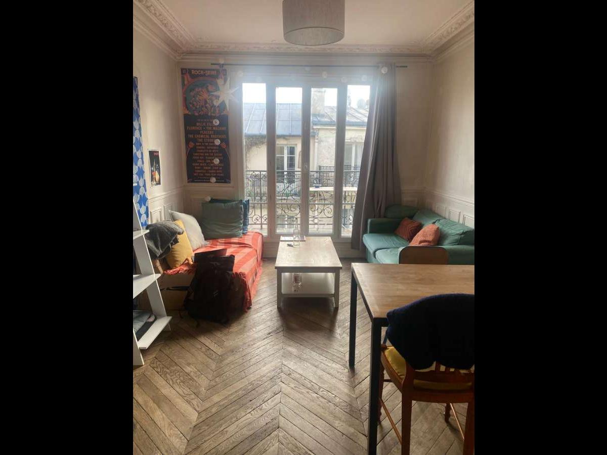 Colocation à Lyon : Chambre lumineuse · Lyon — 3 pièces au total (photo 5/6)