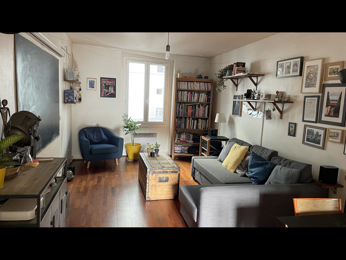 Colocation à Marseille : Chambre lumineuse · Marseille — 3 pièces au total (photo 3/6)