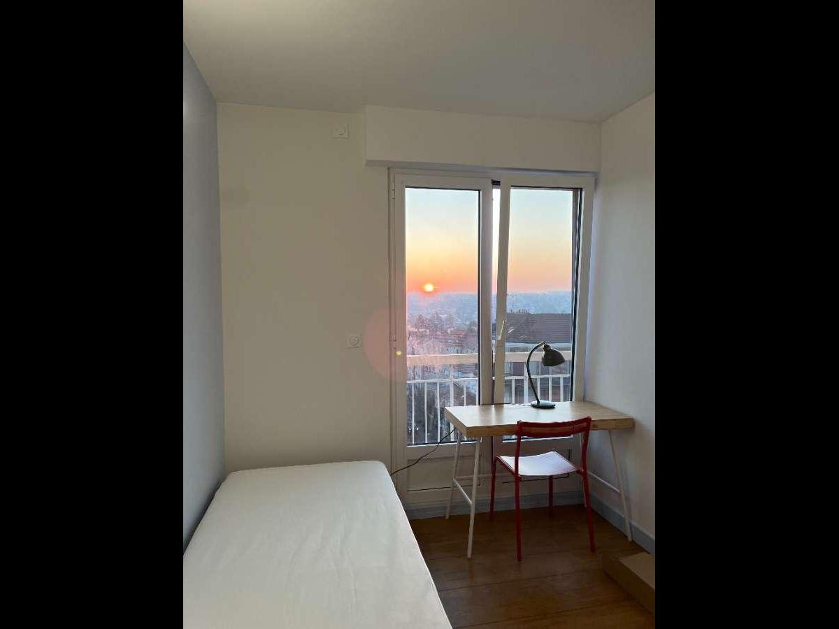 Colocation à Mérignac : 5 colocs / chambre dans appart 55 m² · Mérignac (photo 3/6)