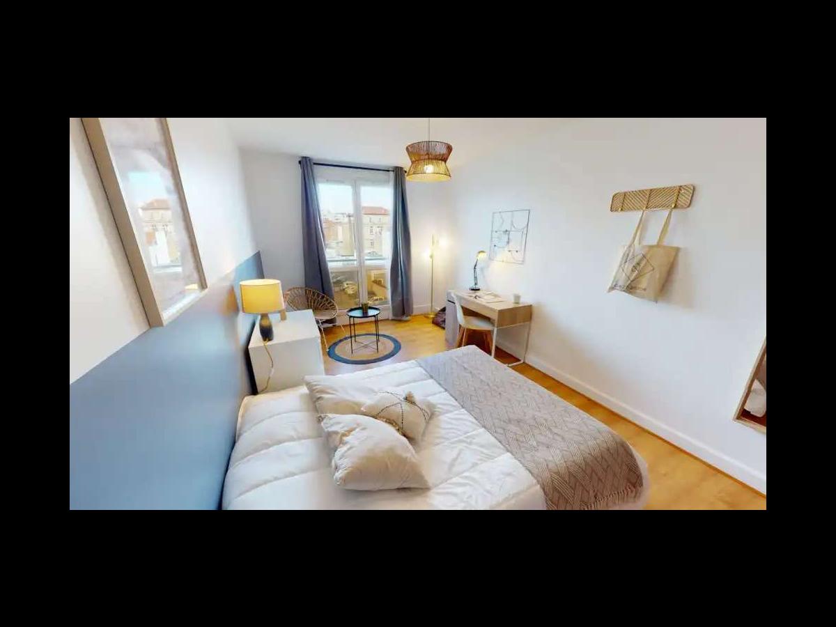 Colocation à Mérignac : Chambre lumineuse · Mérignac — 3 pièces au total (photo 3/6)