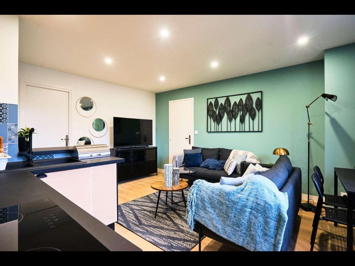 Colocation à Besançon — 6 colocs / chambre dans appart 76 m² · Besançon Colocation à Besançon — 6 colocs / chambre dans appart 76 m² · Besançon