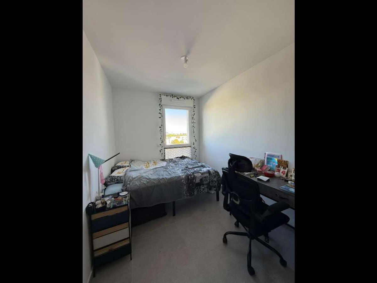 Colocation à Toulon : Colocation Toulon — chambre meublée · Mourillon · (photo 5/6)