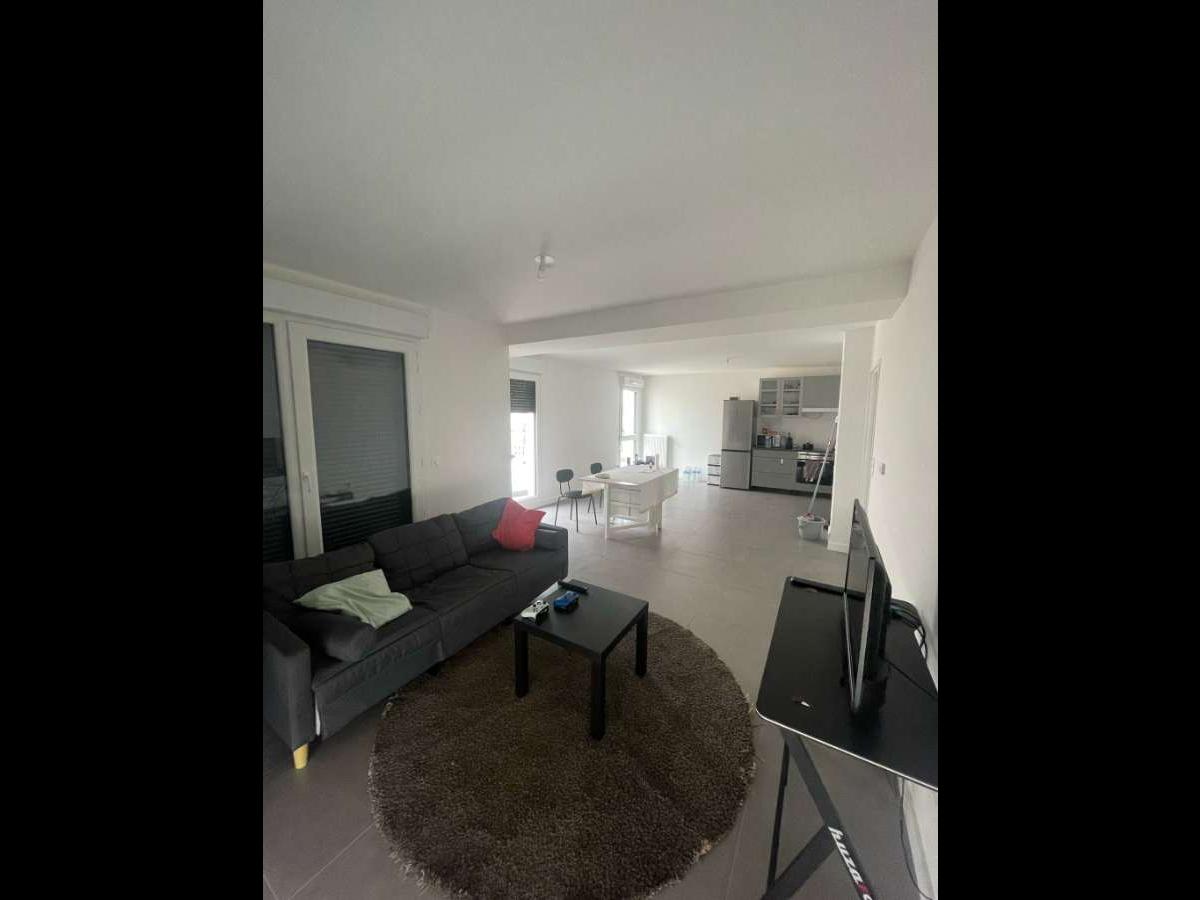 Colocation à Lorient : Colocation Lorient — chambre meublée · Centre · (photo 2/6)