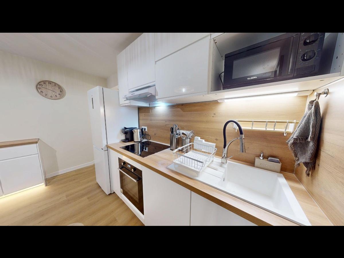 Colocation à Nanterre — Chambre lumineuse · Nanterre — 6 pièces au total Colocation à Nanterre — Chambre lumineuse · Nanterre — 6 pièces au total