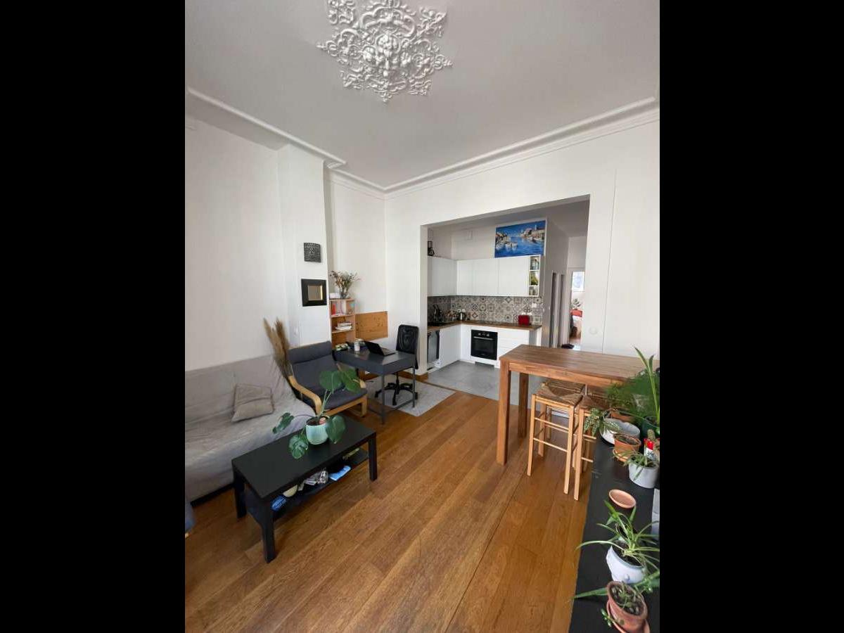 Colocation à Paris : Dispo mai · coloc calme · Batignolles · Paris (photo 5/6)