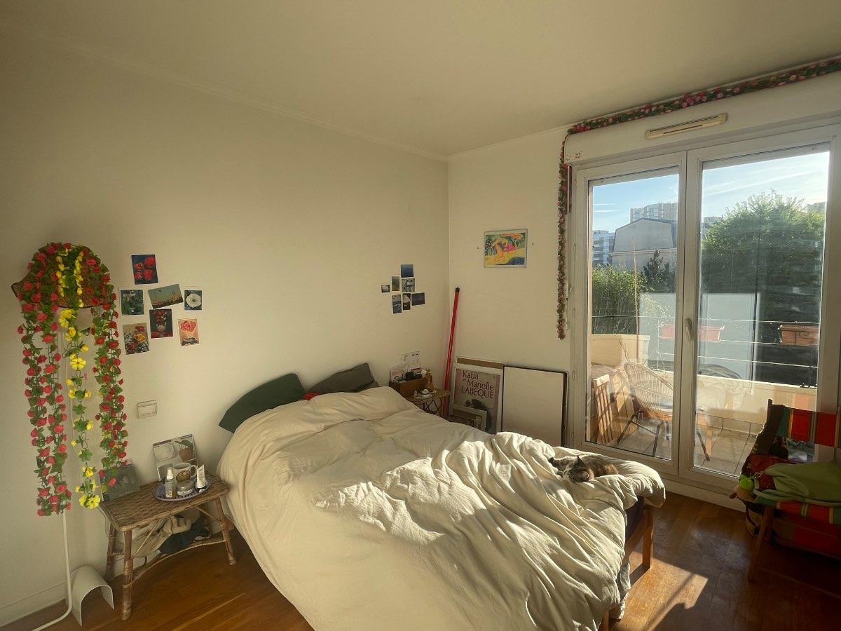 Colocation à Rodez — 3 colocs / chambre dans appart 74 m² · Rodez Colocation à Rodez — 3 colocs / chambre dans appart 74 m² · Rodez