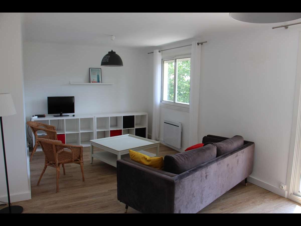 Colocation à Strasbourg : Appartement 4 pièces · 49 m² — Neudorf · Strasbourg (photo 2/6)