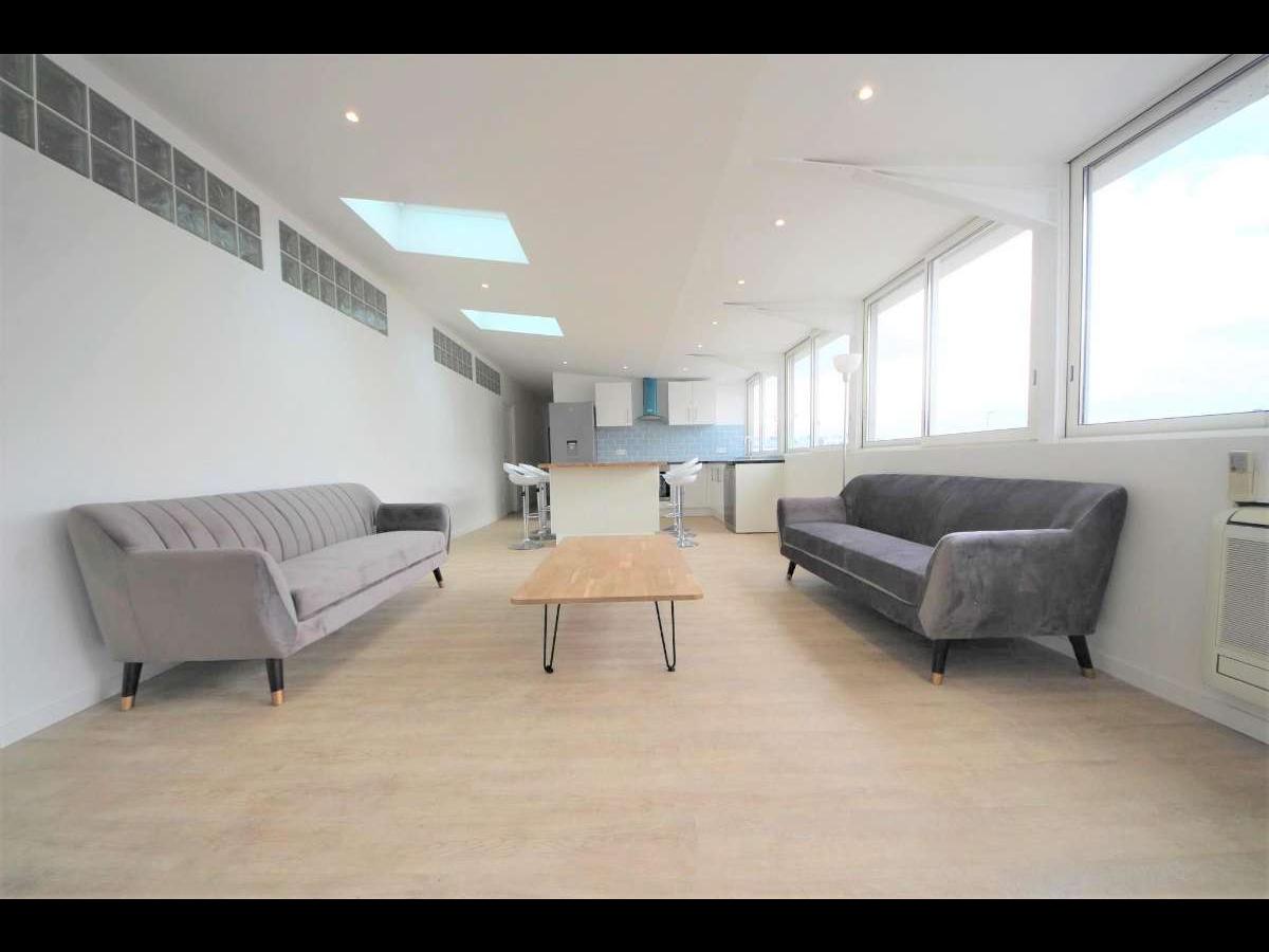 Colocation à Perpignan — Chambre lumineuse · Perpignan — 2 pièces au total Colocation à Perpignan — Chambre lumineuse · Perpignan — 2 pièces au total