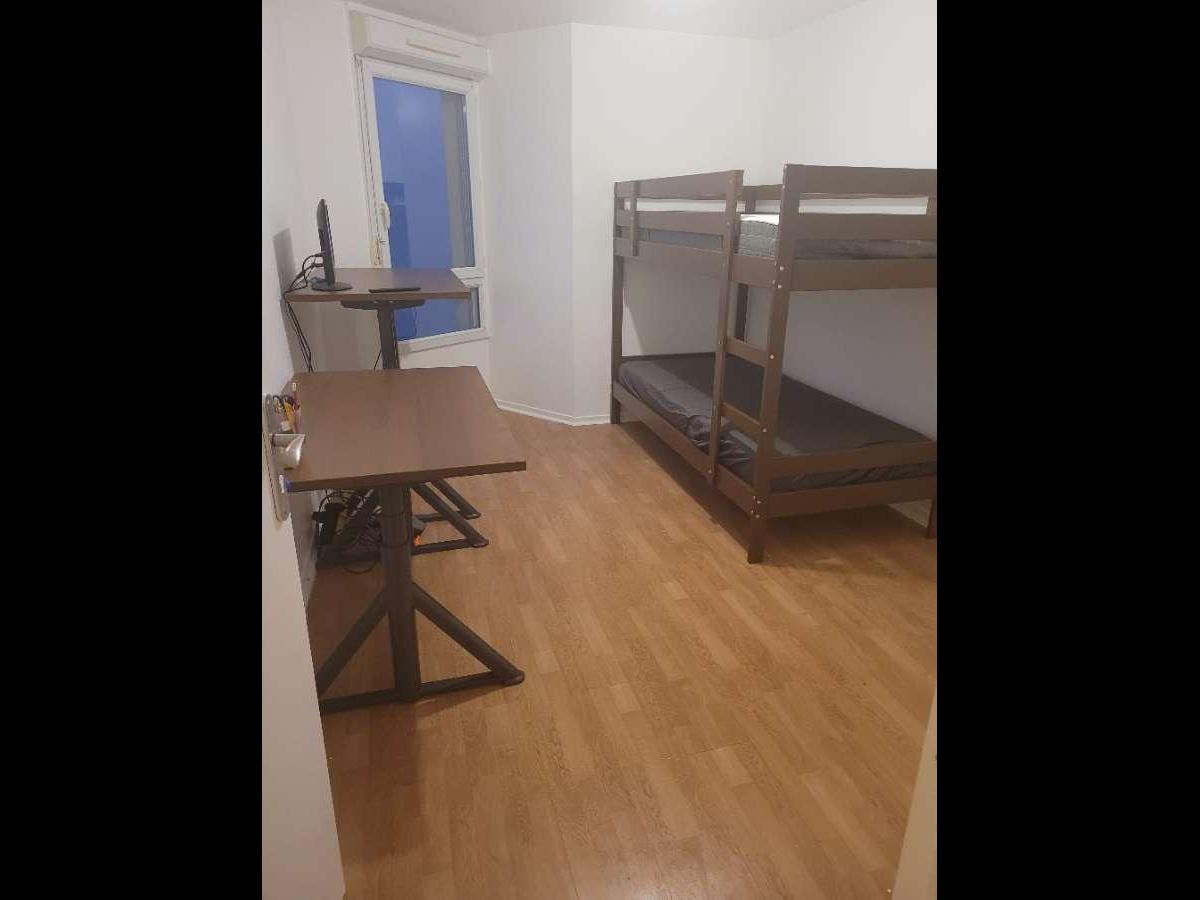 Colocation à Marseille : Appartement 3 pièces · 60 m² — Joliette · Marseille (photo 2/6)