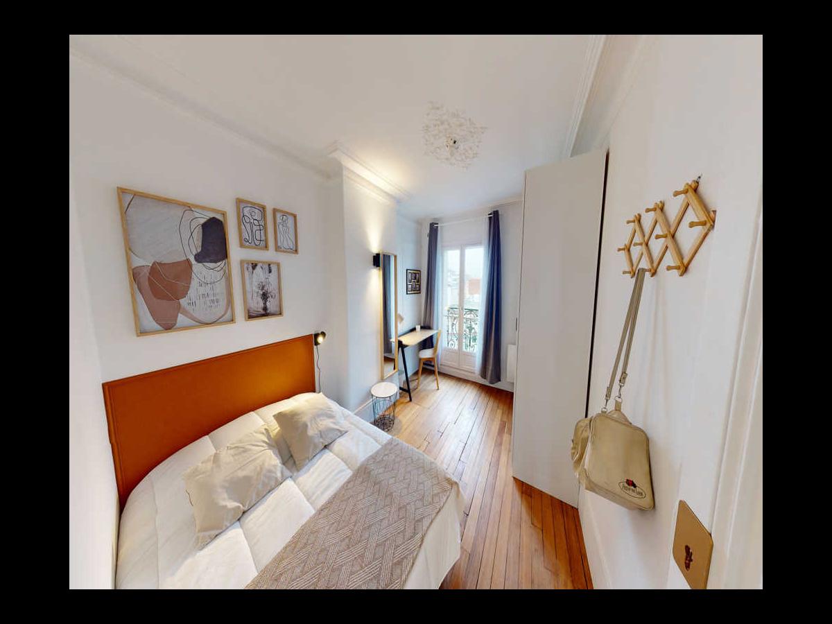 Colocation à Rodez — 5 colocs / chambre dans appart 72 m² · Rodez Colocation à Rodez — 5 colocs / chambre dans appart 72 m² · Rodez