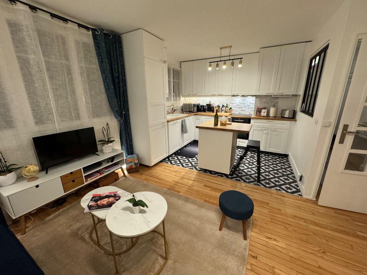 Colocation à Versailles : Dispo mai · coloc calme · Montreuil · Versailles (photo 2/6)
