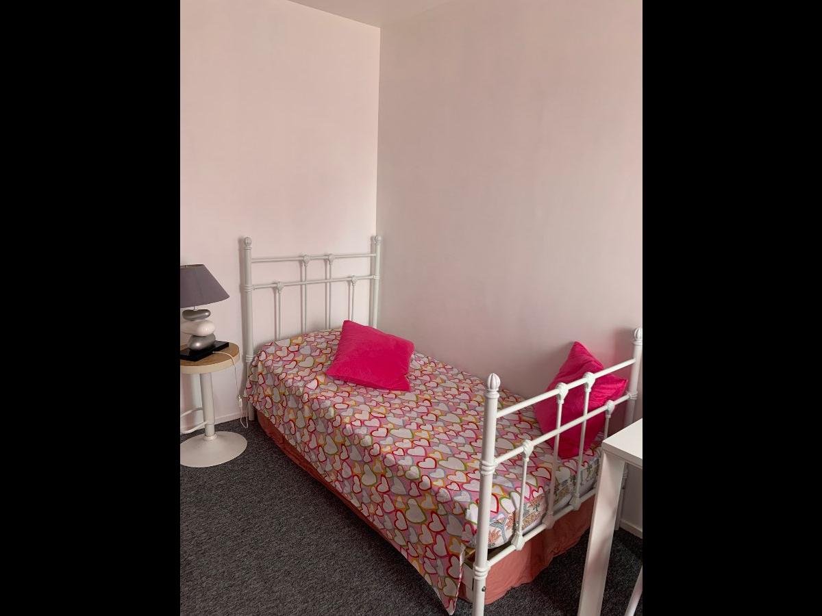 Colocation à Nîmes : Colocation Nîmes — chambre meublée · Feuchères · (photo 2/6)