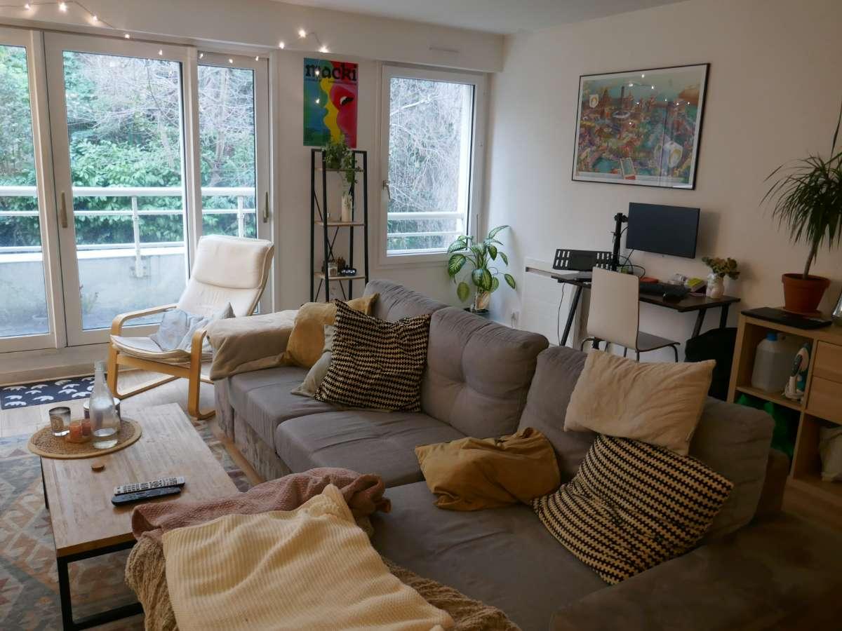Colocation à Annecy : Colocation Annecy — chambre meublée · Novel · (photo 4/6)