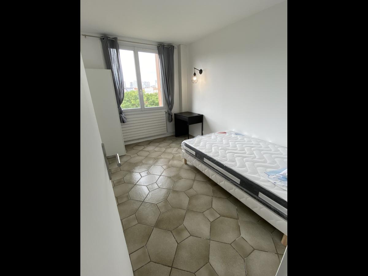 Colocation à Lyon : Colocation Lyon — chambre meublée · Presqu’île · (photo 5/6)