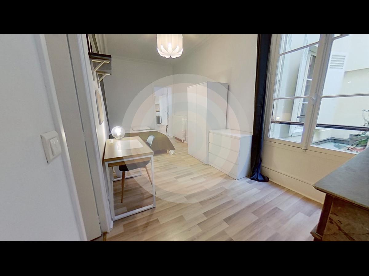Colocation à Lyon : Chambre lumineuse · Lyon — 5 pièces au total (photo 4/6)