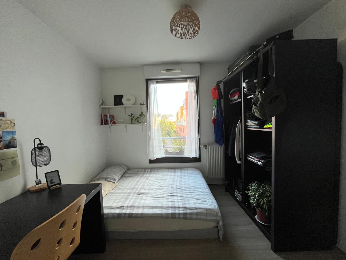 Colocation à Vannes : Colocation Vannes — chambre meublée · Port · (photo 4/6)