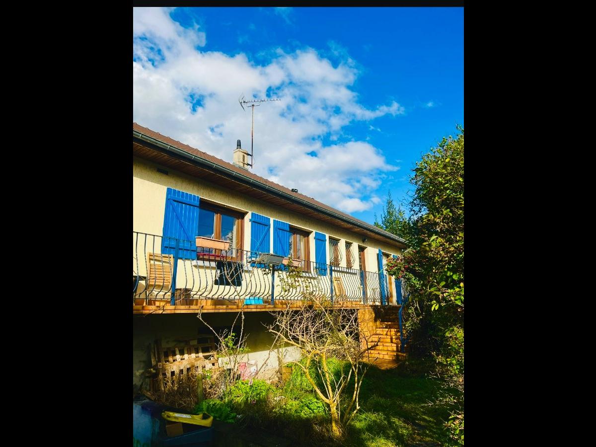 Colocation à Lyon — Chambre lumineuse · Lyon — 4 pièces au total