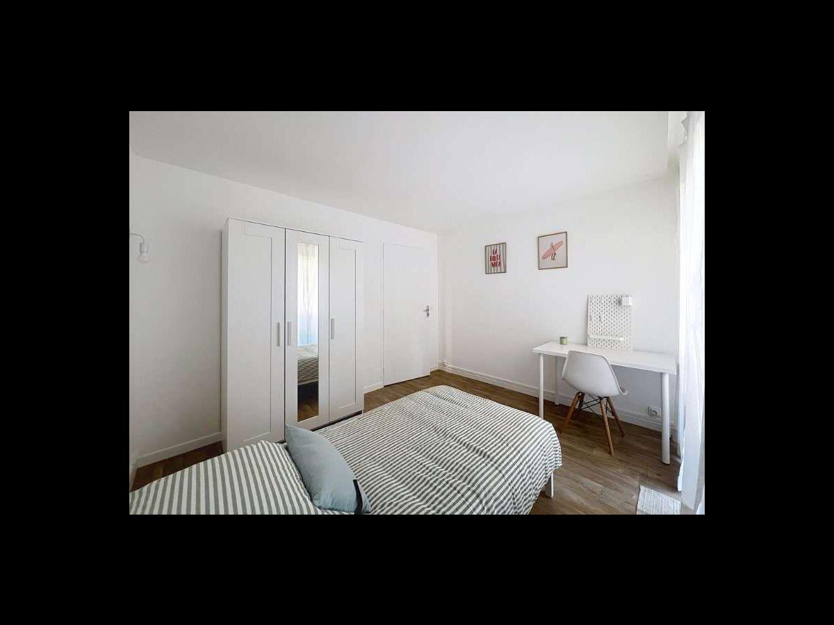 Colocation à La Rochelle — Appartement 2 pièces · 58 m² — Vieux Port · La Rochelle Colocation à La Rochelle — Appartement 2 pièces · 58 m² — Vieux Port · La Rochelle