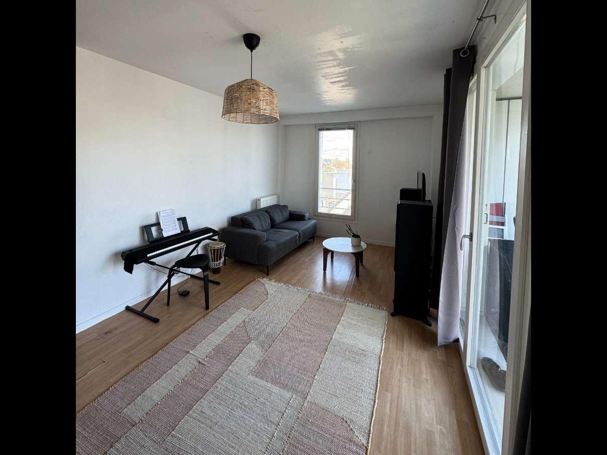 Colocation à Amiens : 8 colocs / chambre dans appart 56 m² · Amiens (photo 3/6)