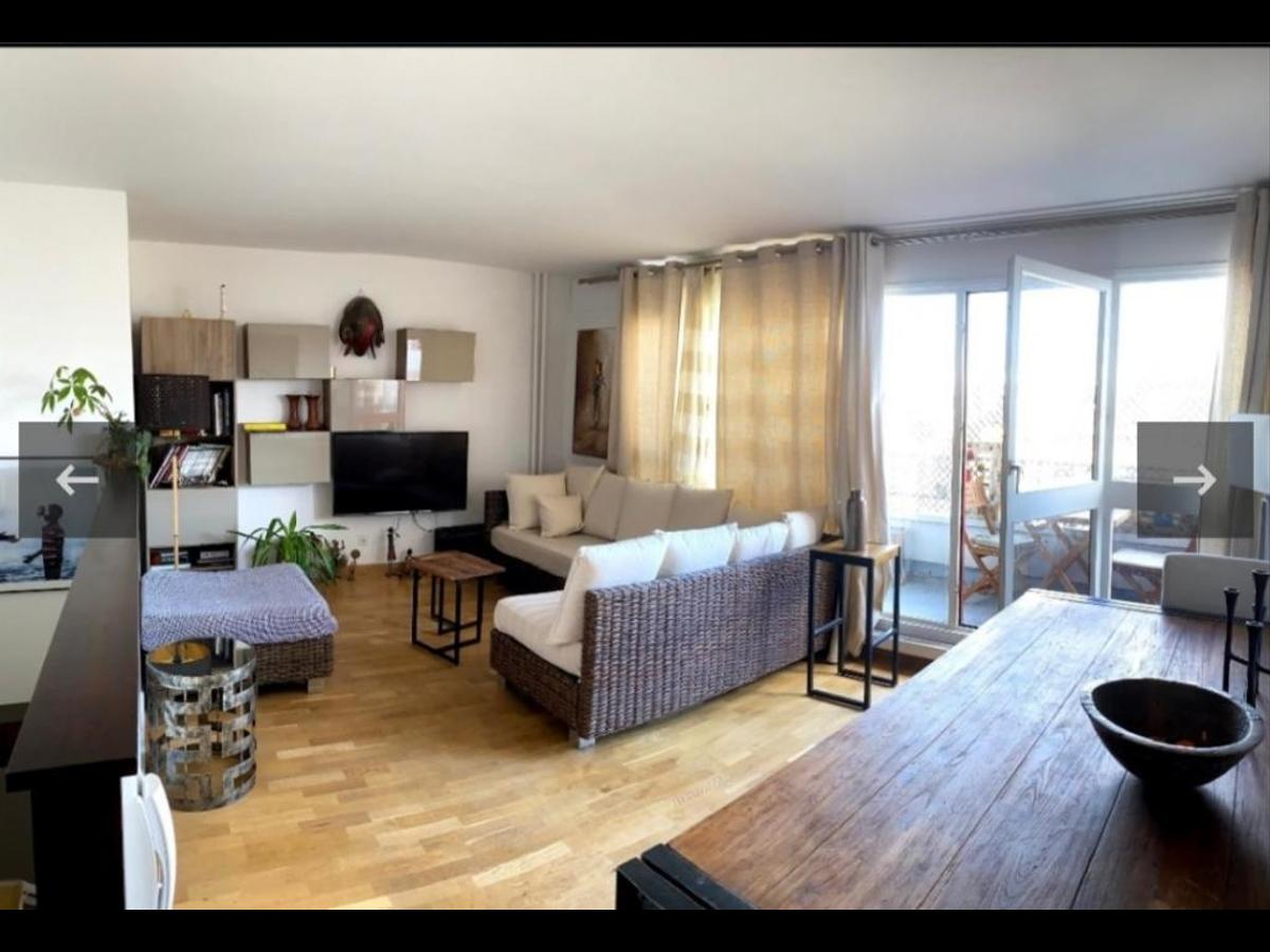 Colocation à Blois : Chambre avec bureau · Blois (94 m² le logement) (photo 4/6)