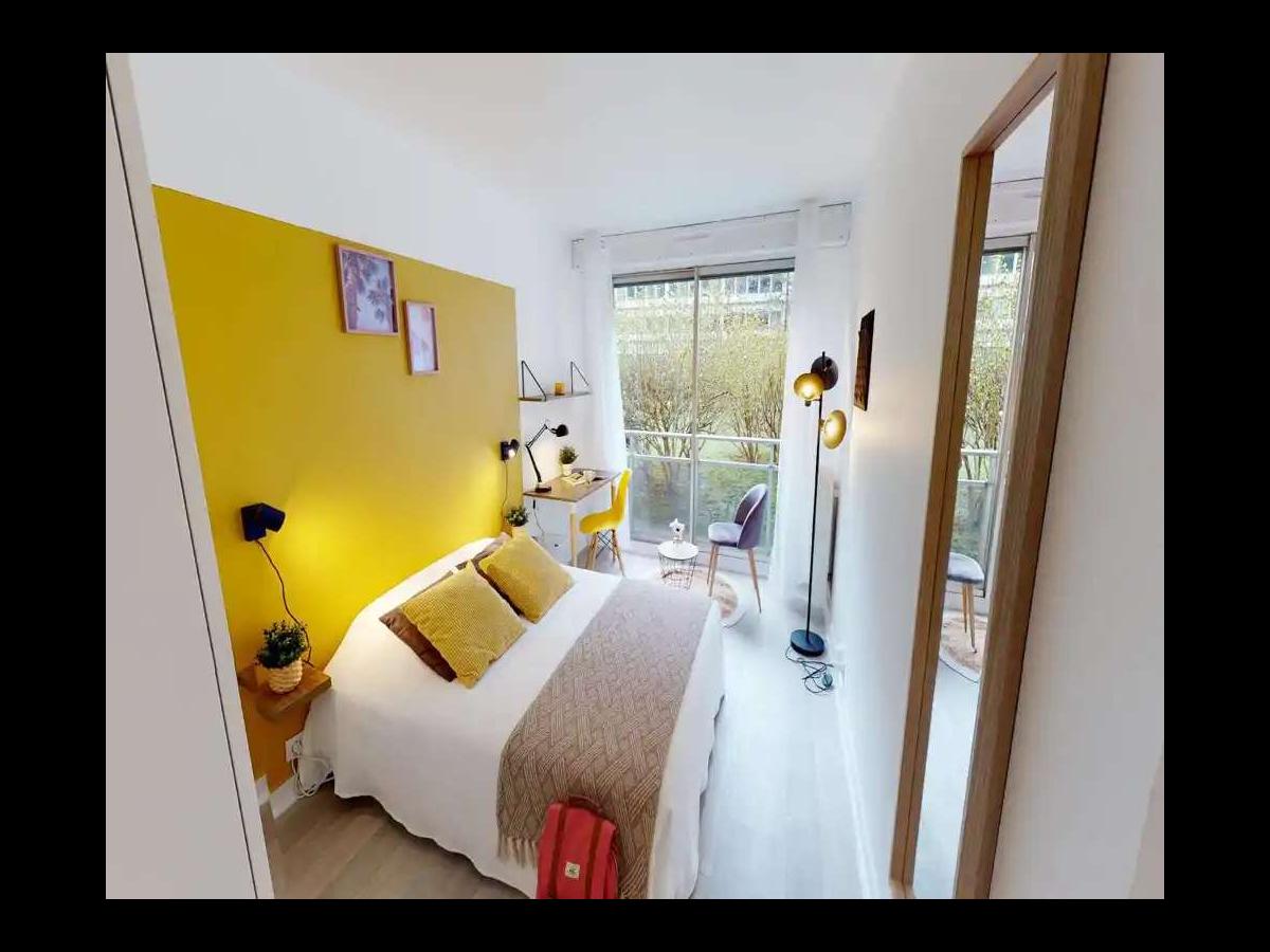 Colocation à Avignon : Colocation Avignon — chambre meublée · Intra-muros · (photo 4/6)