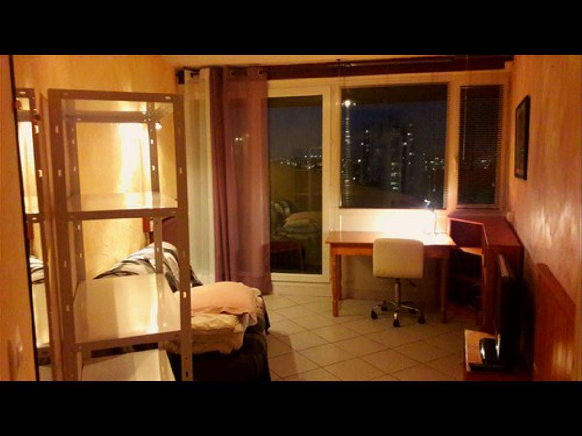 Colocation à Bordeaux : Dispo mai · coloc calme · Saint-Pierre · Bordeaux (photo 3/6)