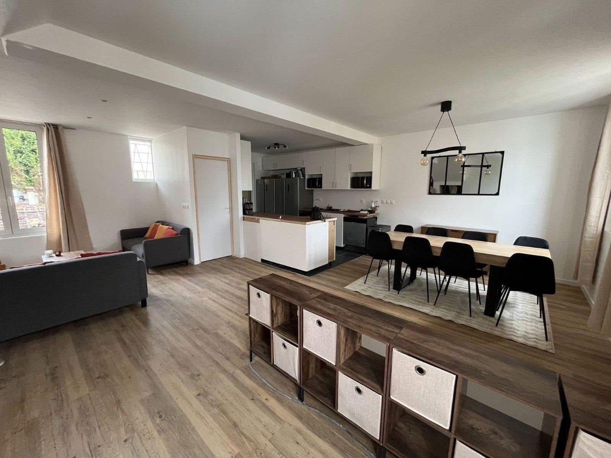 Colocation à Nantes — 7 colocs / chambre dans appart 37 m² · Nantes Colocation à Nantes — 7 colocs / chambre dans appart 37 m² · Nantes