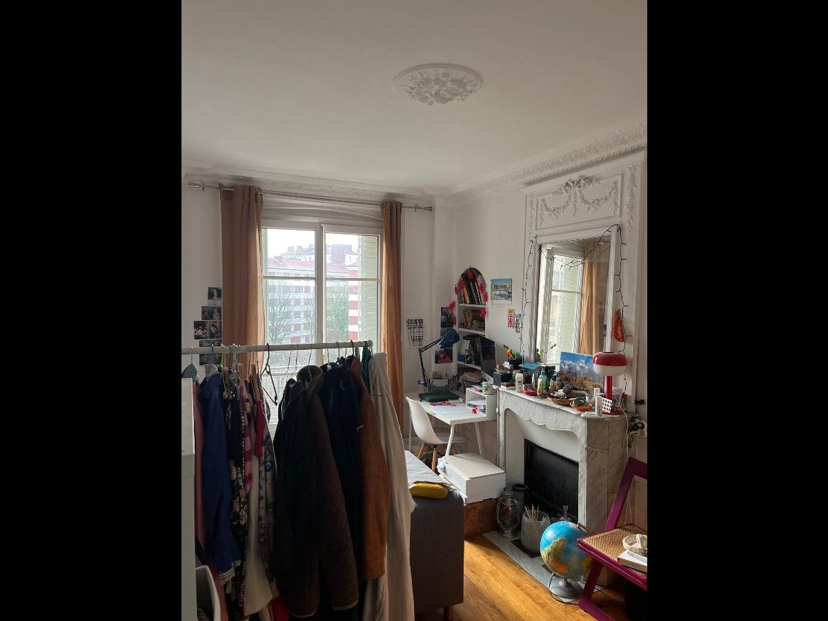 Colocation à Lyon : Dispo avril · coloc calme · Presqu’île · Lyon (photo 2/6)