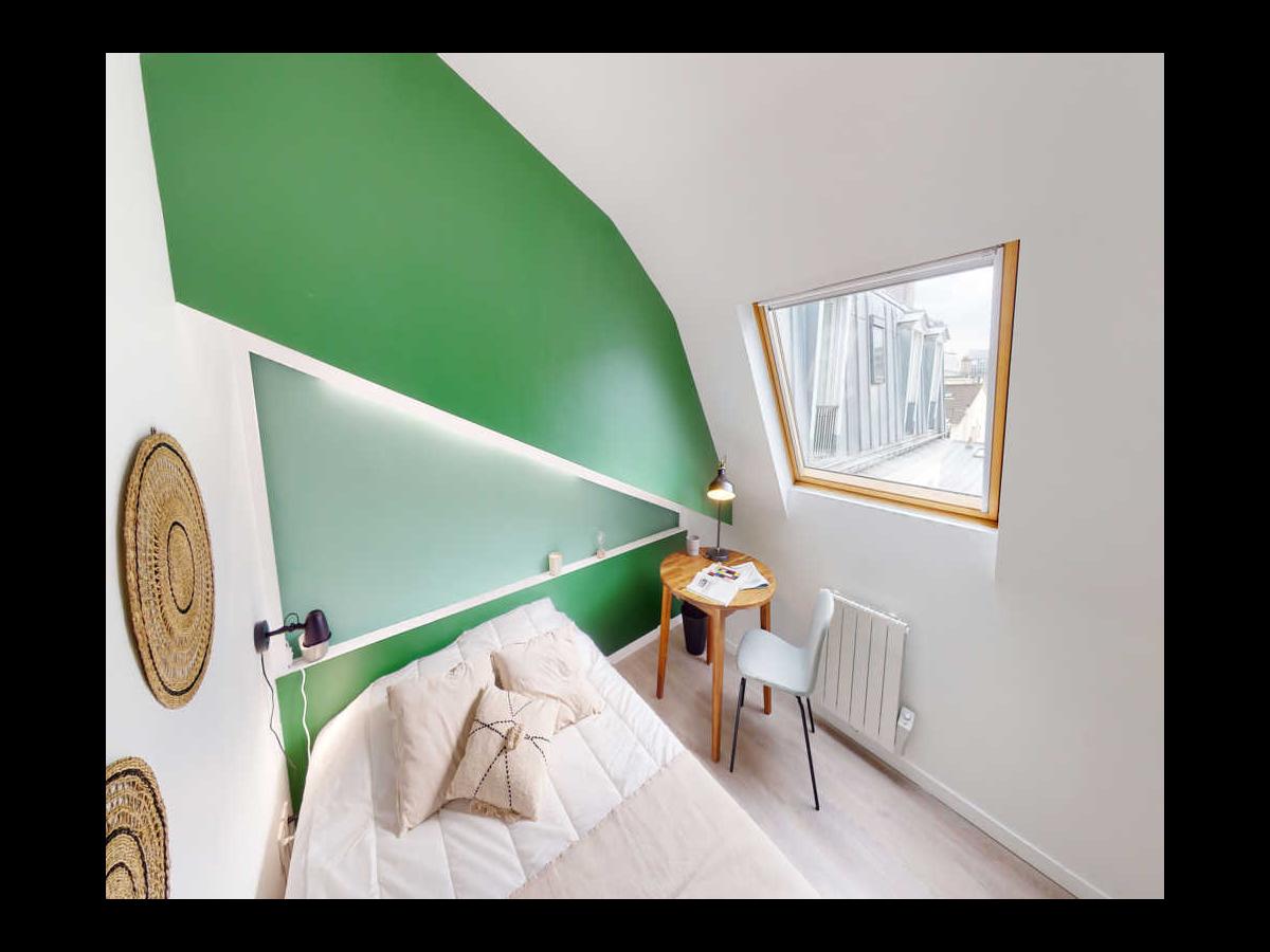 Colocation à La Seyne-Sur-Mer : Colocation La Seyne-sur-Mer — chambre meublée · Centre · (photo 3/6)