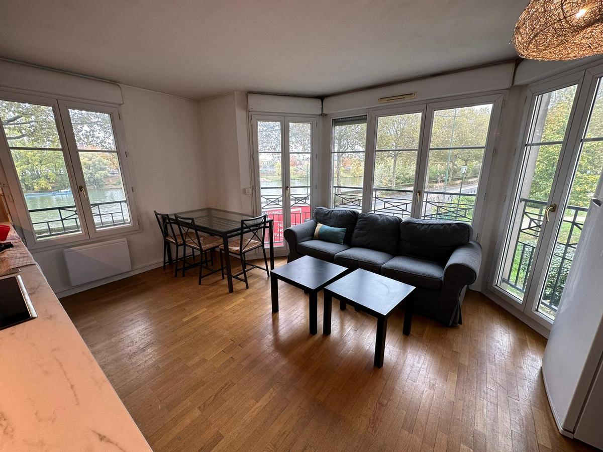 Colocation à Montauban : Chambre avec bureau · Montauban (40 m² le logement) (photo 3/6)