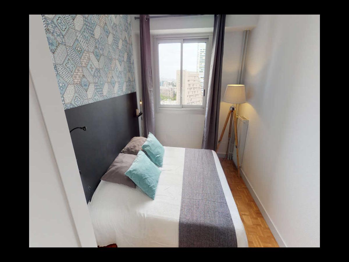 Colocation à Orléans : Chambre lumineuse · Orléans — 4 pièces au total (photo 5/6)