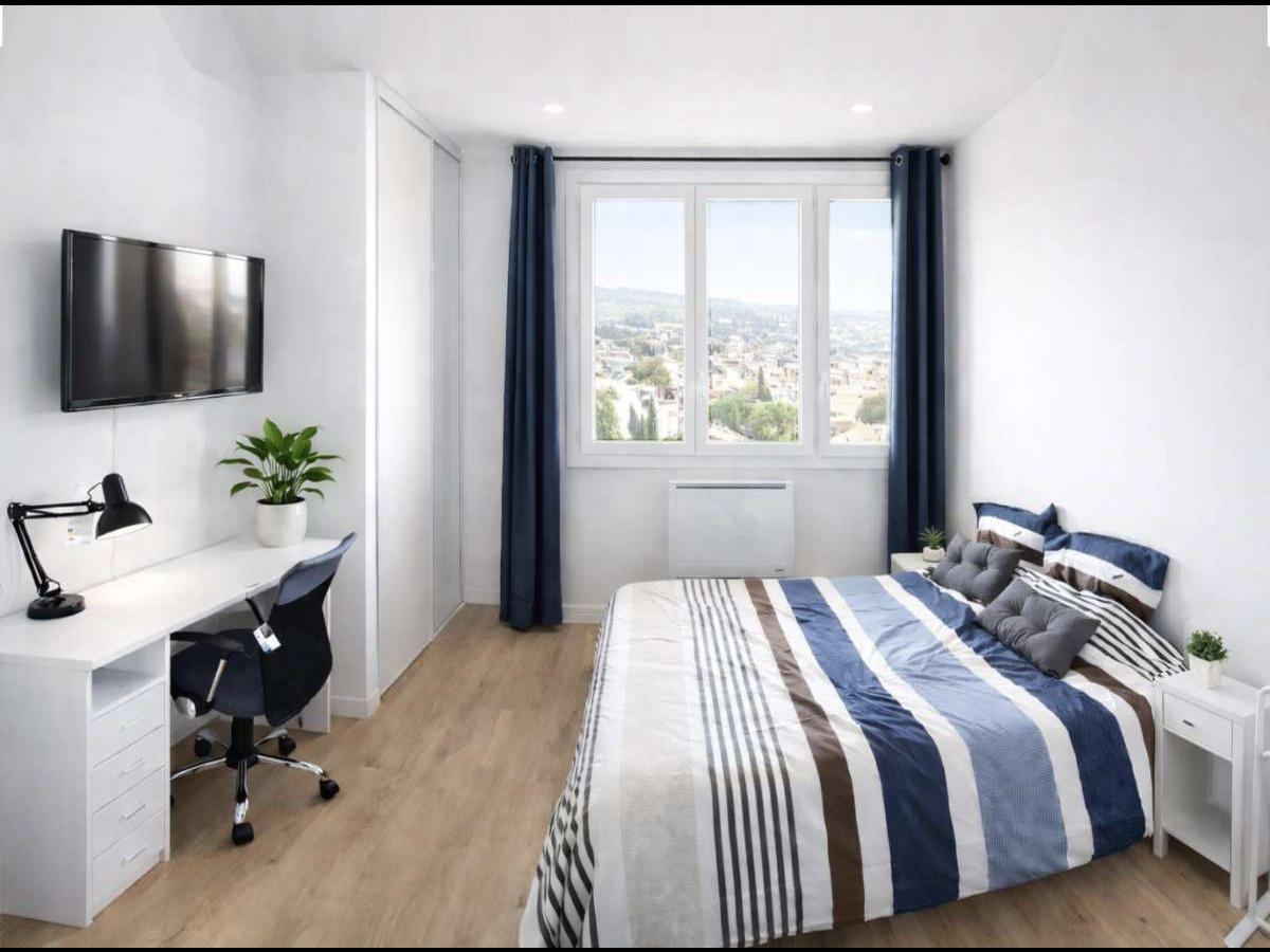 Colocation à Nantes : Dispo septembre · coloc calme · Hauts-Pavés · Nantes (photo 2/6)
