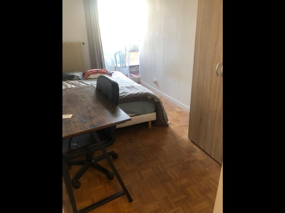 Colocation à Strasbourg : 3 colocs / chambre dans appart 85 m² · Strasbourg (photo 2/6)
