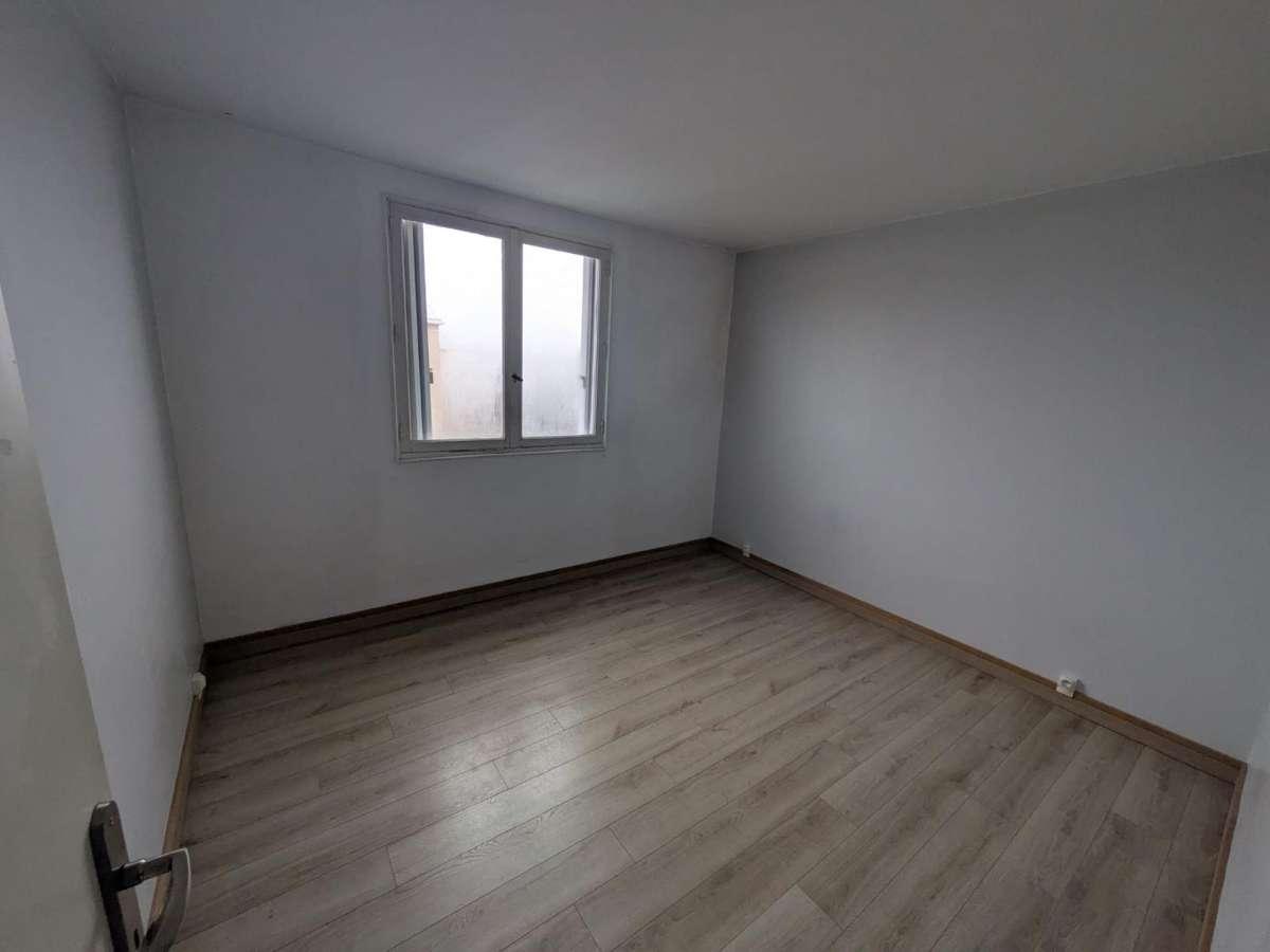 Colocation à Lorient : 5 colocs / chambre dans appart 49 m² · Lorient (photo 4/6)