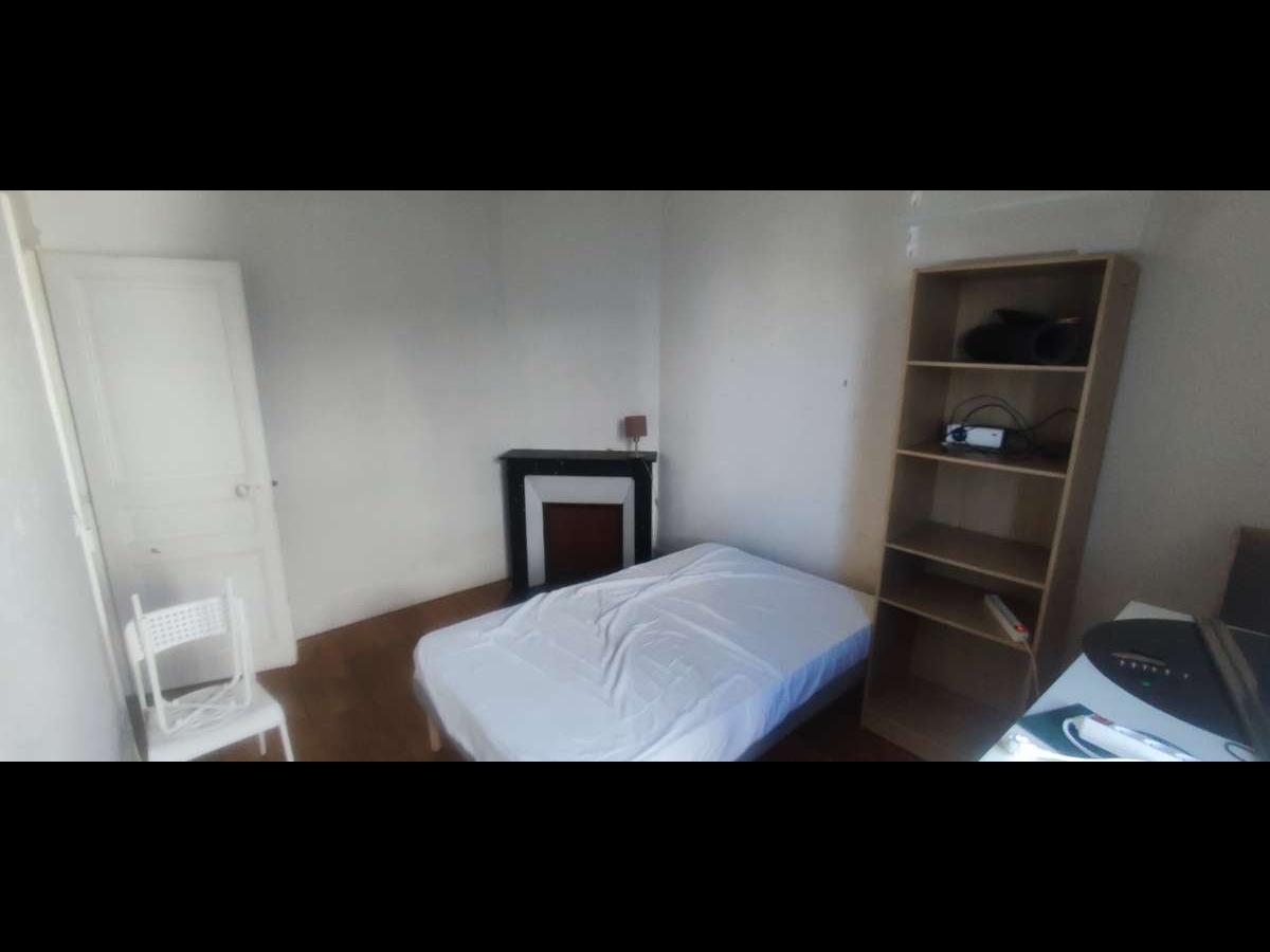 Colocation à Blois : 3 colocs / chambre dans appart 72 m² · Blois (photo 2/6)