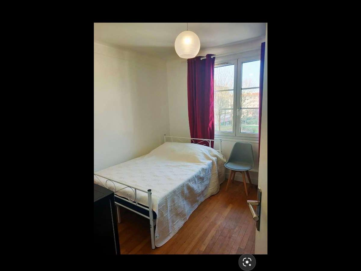 Colocation à Bordeaux : Chambre lumineuse · Bordeaux — 6 pièces au total (photo 4/6)