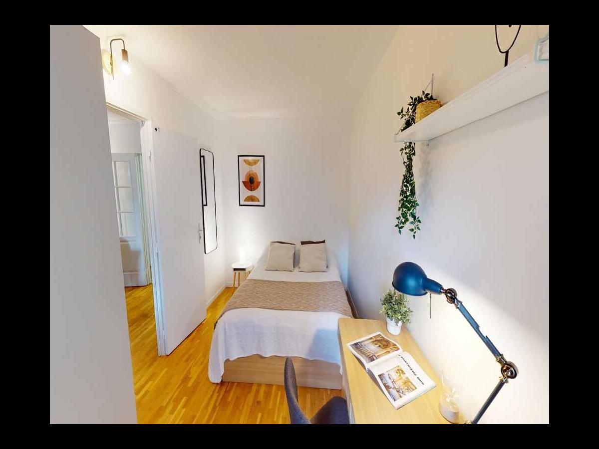 Colocation à Troyes — Appartement 4 pièces · 91 m² — Cathédrale · Troyes Colocation à Troyes — Appartement 4 pièces · 91 m² — Cathédrale · Troyes