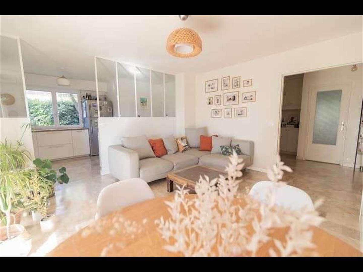 Colocation à Paris : Chambre avec bureau · Paris (59 m² le logement) (photo 3/6)