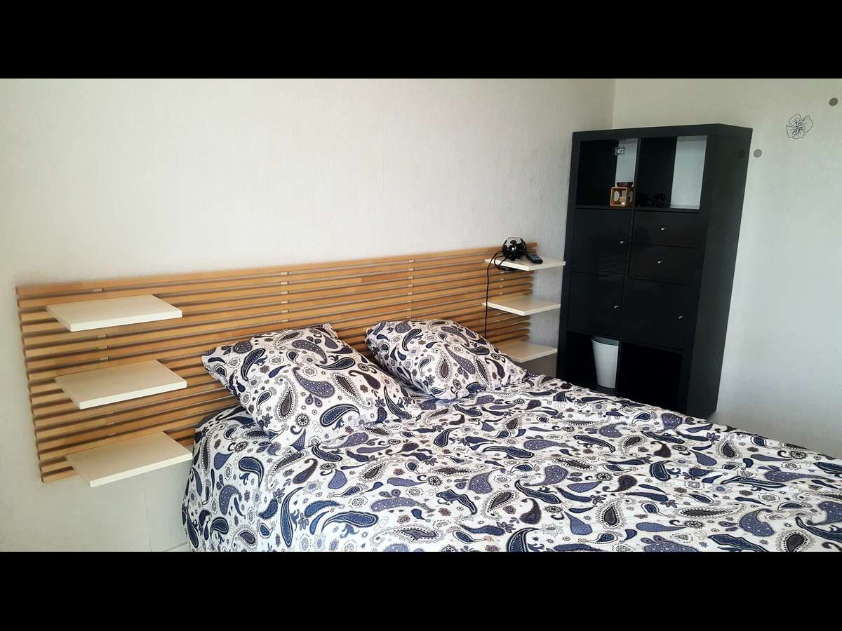 Colocation à Saint-Étienne — Chambre avec bureau · Saint-Étienne (79 m² le logement) Colocation à Saint-Étienne — Chambre avec bureau · Saint-Étienne (79 m² le logement)