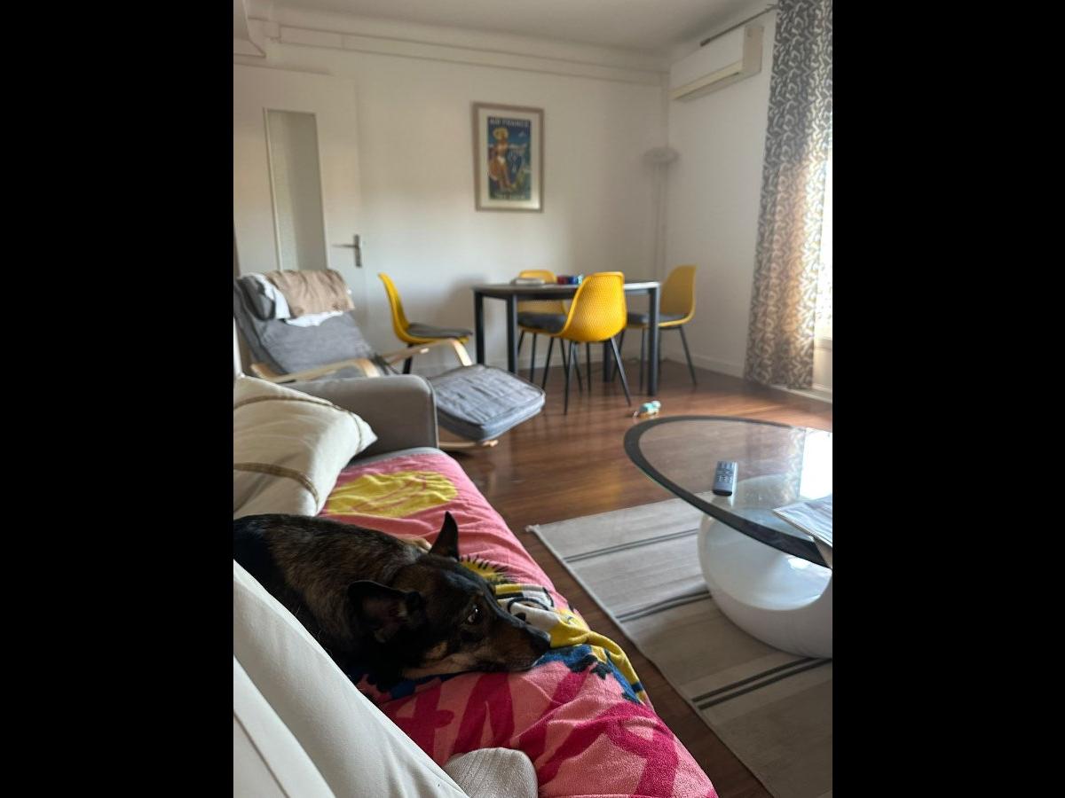 Colocation à Nîmes — 4 colocs / chambre dans appart 38 m² · Nîmes Colocation à Nîmes — 4 colocs / chambre dans appart 38 m² · Nîmes
