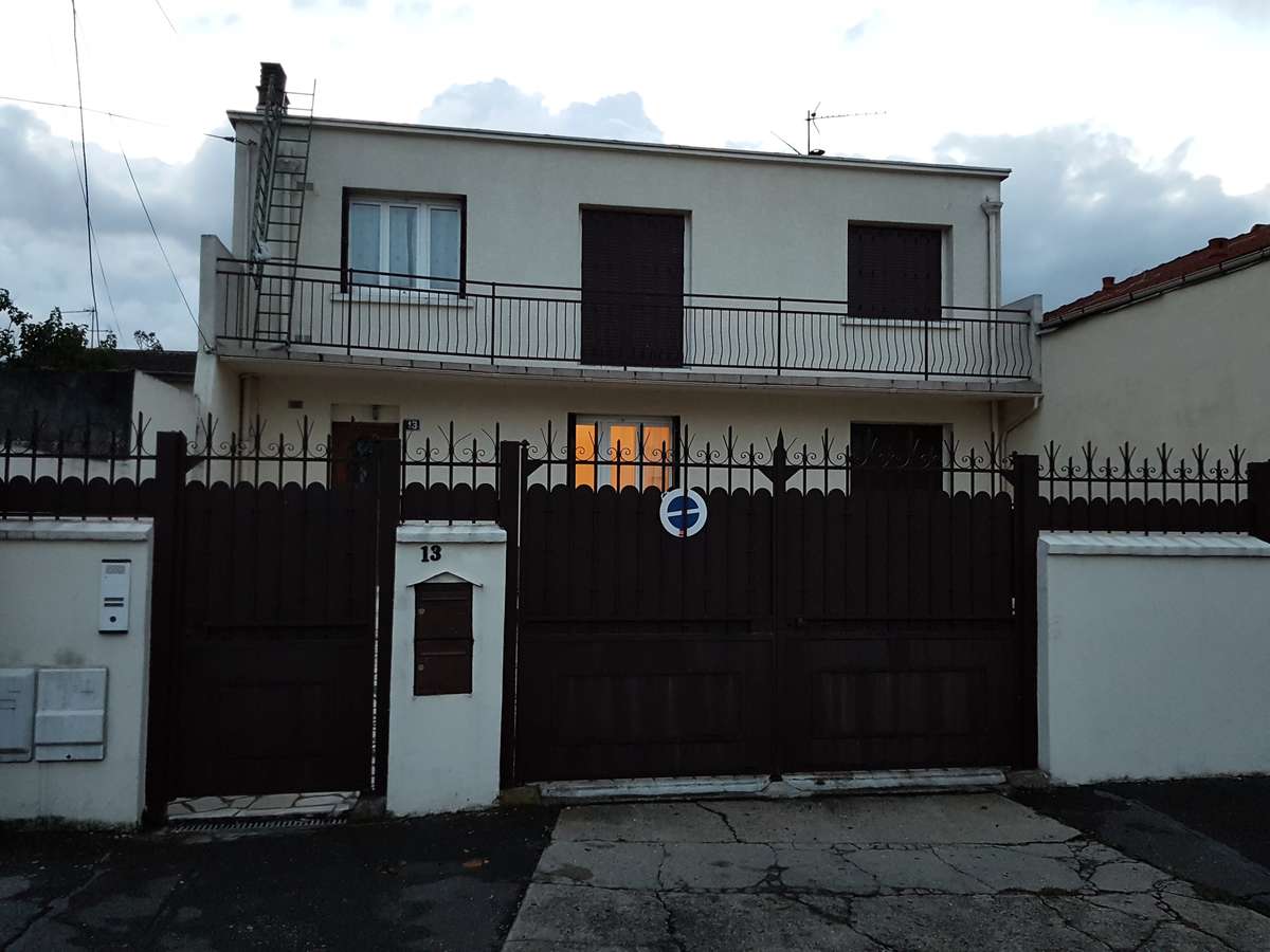 Colocation à Évreux — Appartement 6 pièces · 87 m² — Navarre · Évreux Colocation à Évreux — Appartement 6 pièces · 87 m² — Navarre · Évreux