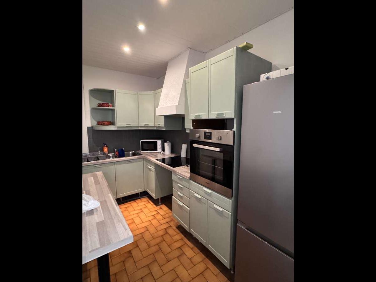 Colocation à Lyon : Chambre lumineuse · Lyon — 3 pièces au total (photo 5/6)