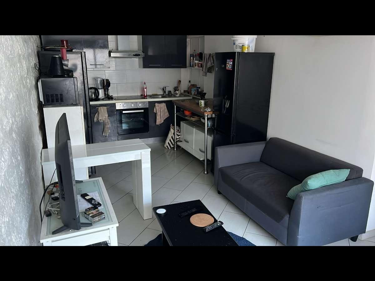 Colocation à Nice : Chambre lumineuse · Nice — 3 pièces au total (photo 2/6)