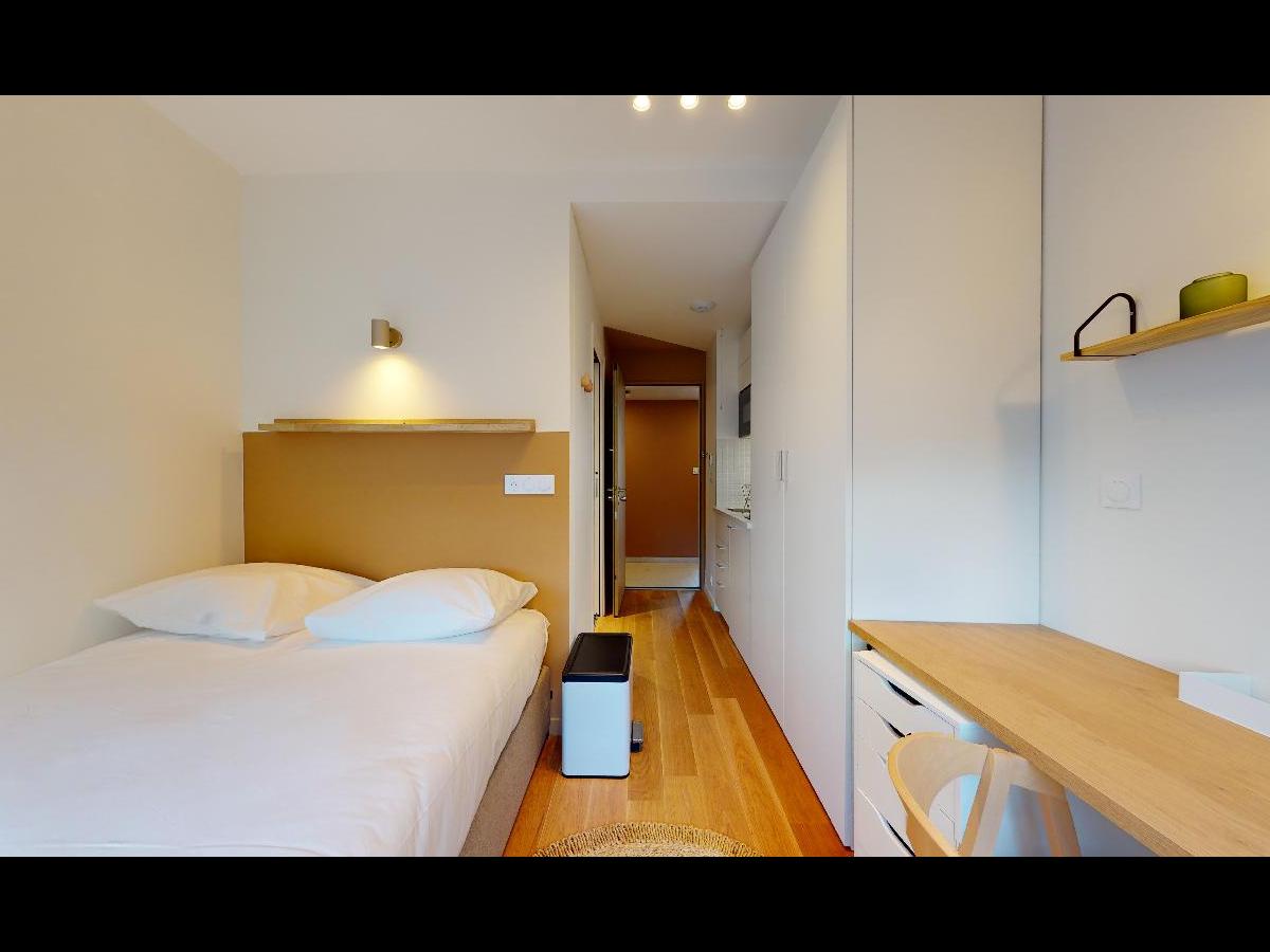 Colocation à Nantes : Chambre lumineuse · Nantes — 4 pièces au total (photo 2/6)