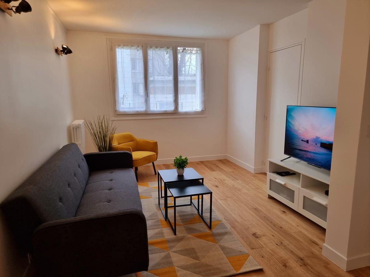 Colocation à Niort : Dispo novembre · coloc calme · Centre · Niort (photo 2/6)