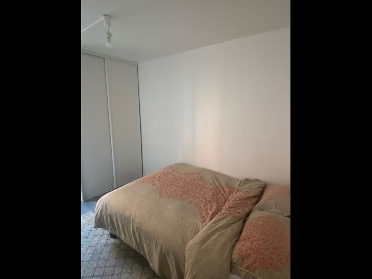 Colocation à Marseille : Chambre lumineuse · Marseille — 3 pièces au total (photo 5/6)