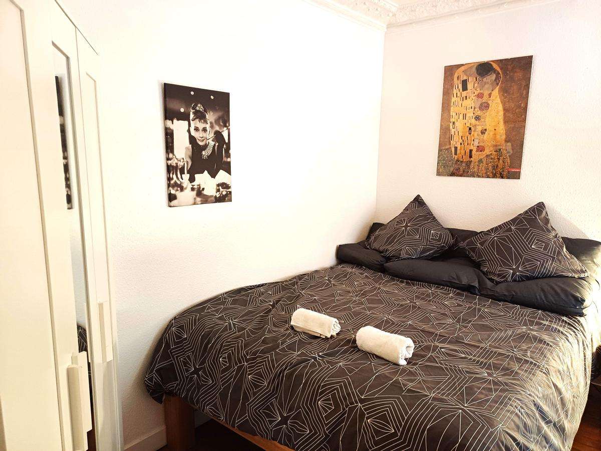 Colocation à Lorient : Chambre avec bureau · Lorient (90 m² le logement) (photo 4/6)